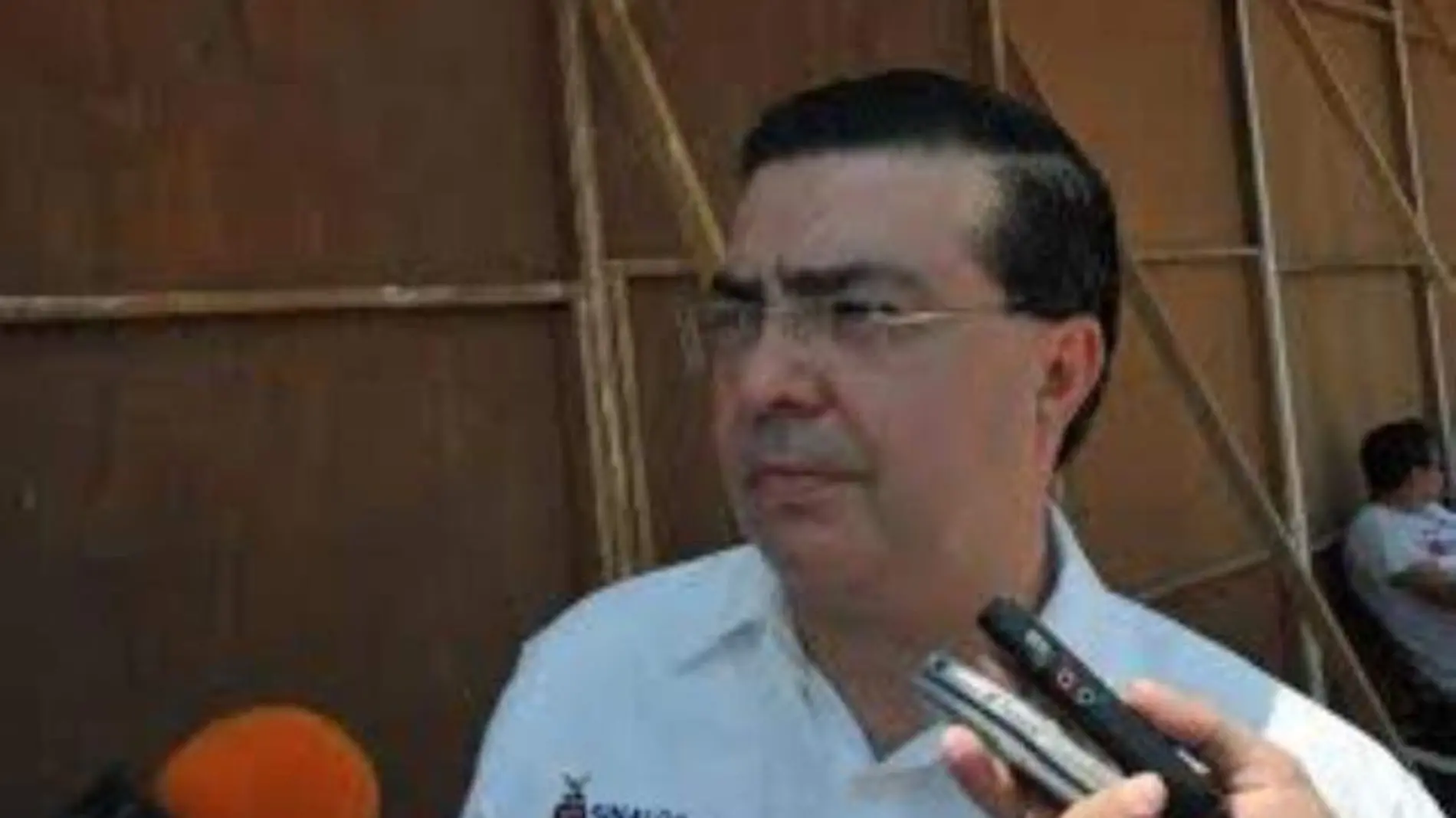 ERNESTO ECHEVERRIA